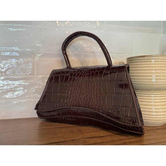 Vintage Y2K Mini Oxblood Brown Croc Embossed Patent Leather Abstract Handbag - Picture 16 of 16